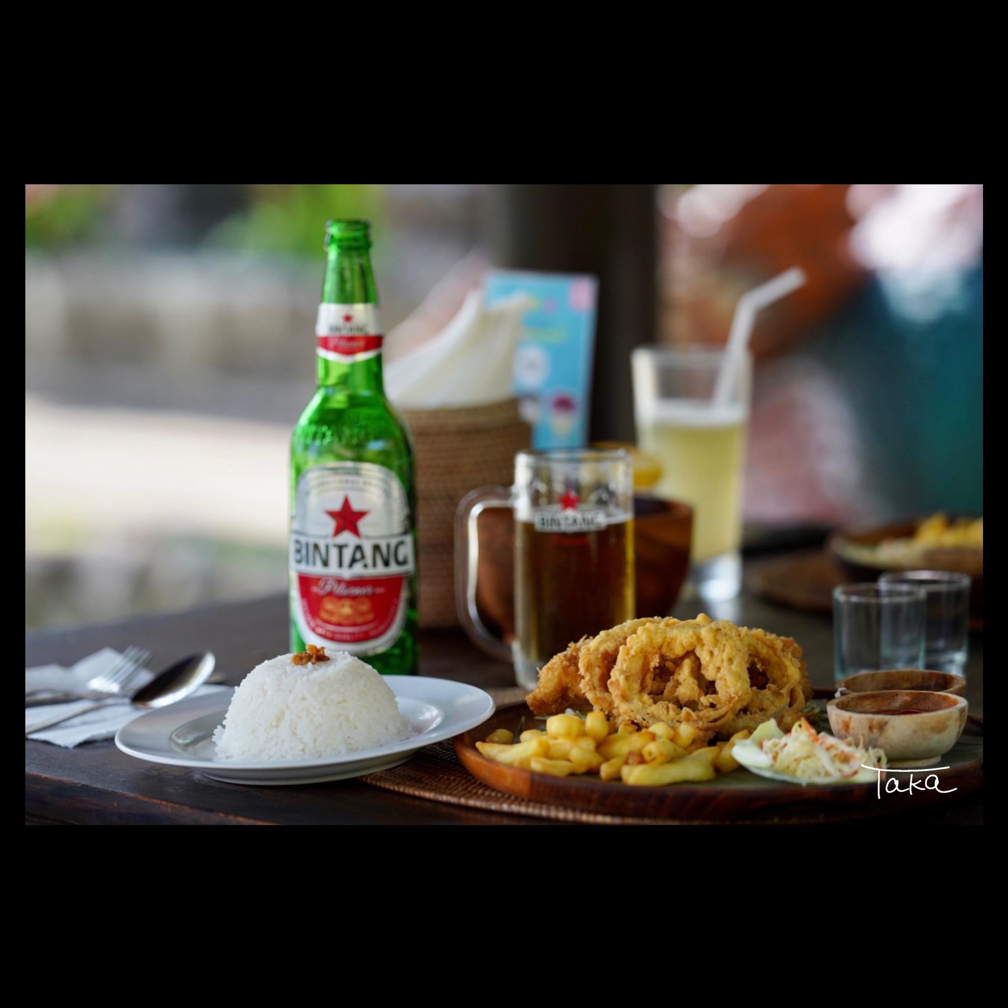 バリ島のレストランとビンタンビール